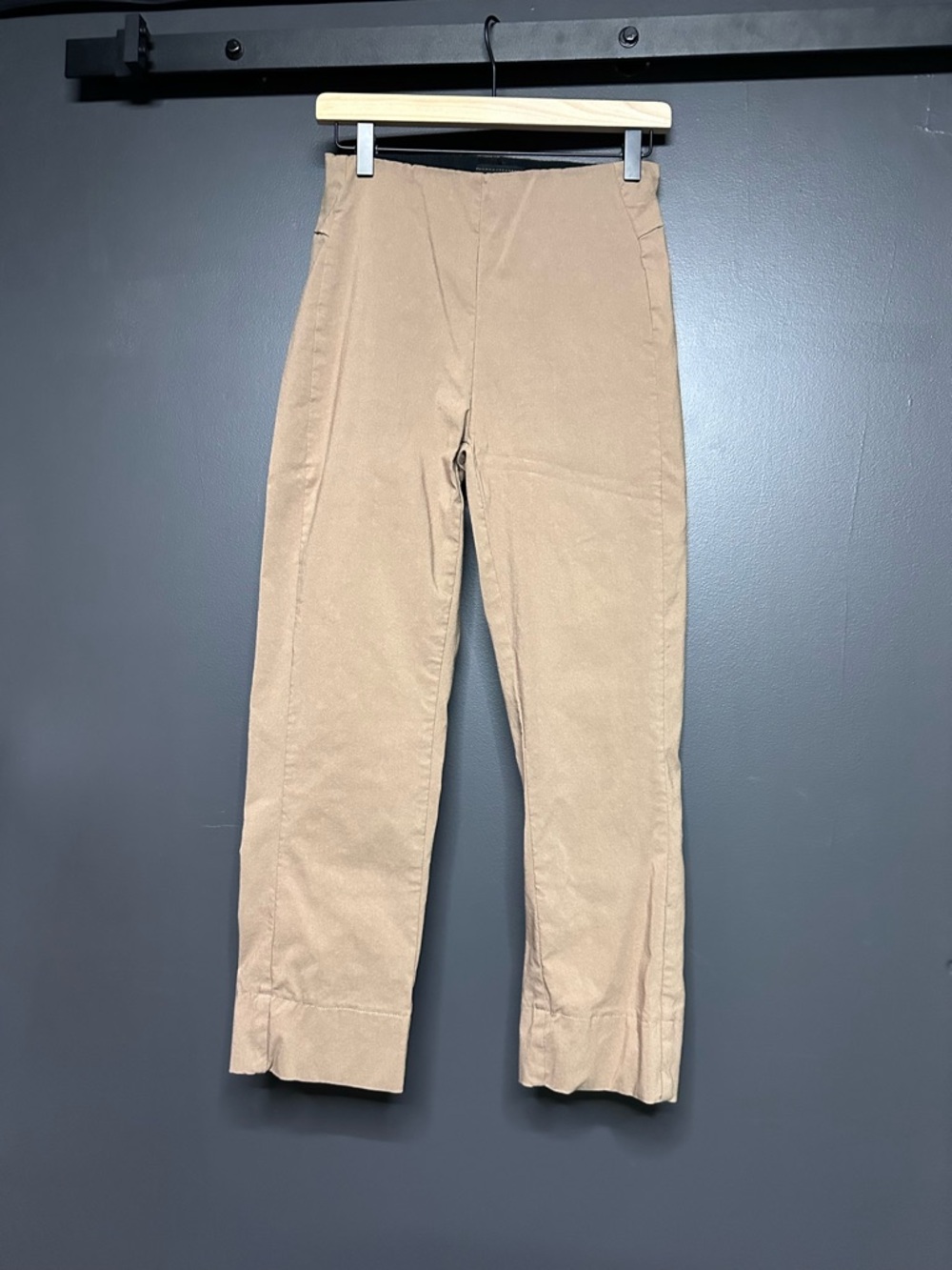 NWOT Porto Pull On Capri Brown 2